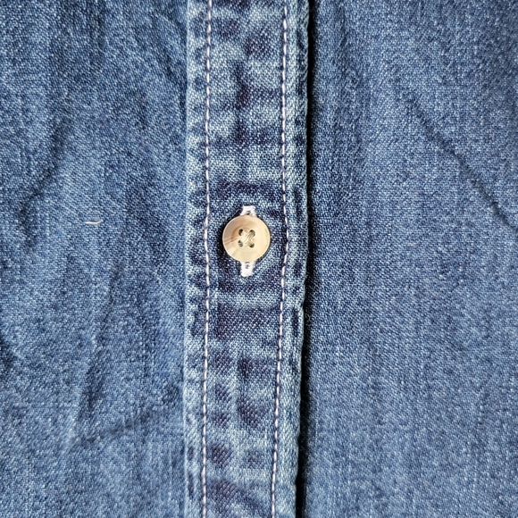 Asos medium wash button down women's denim shirt Size 6 - Picture 9 of 12